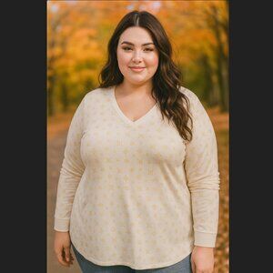 Torrid Long Sleeve Tee 2x Girlfriend Signature Jersey V-Neck Toss Motifs Dew NWT